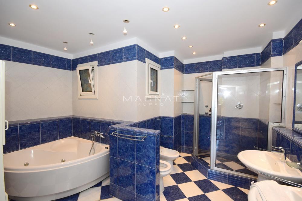 Slika 11 - Dalmatinska,  Stan za izdavanje, 510m2, 2.900€