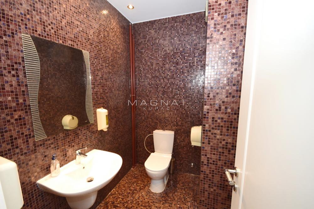 Slika 10 - Dalmatinska,  Stan za izdavanje, 510m2, 2.900€