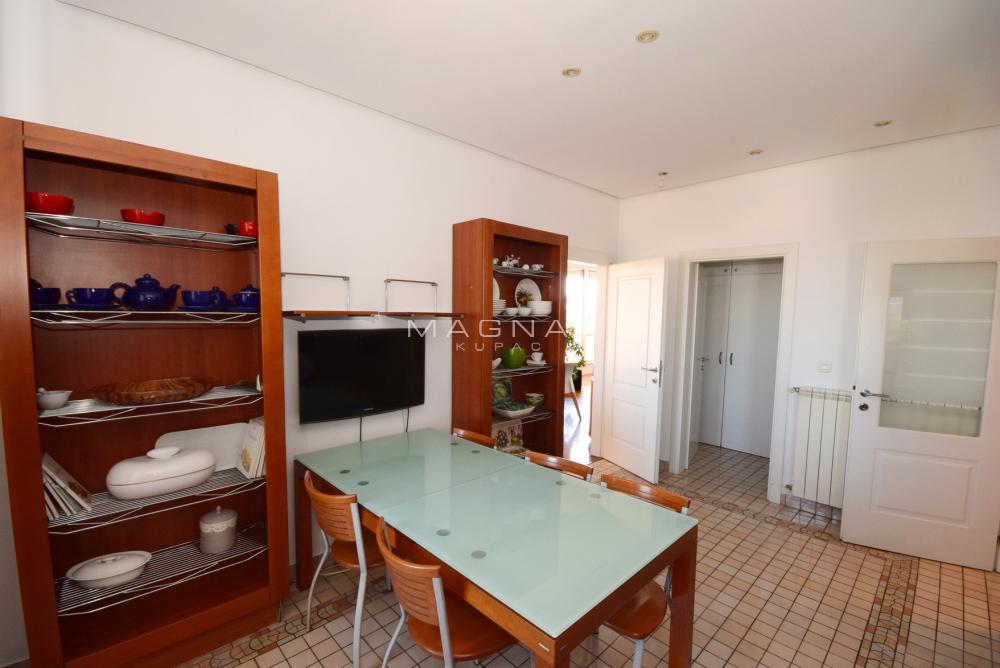 Slika 5 - Dalmatinska,  Stan za izdavanje, 510m2, 2.900€