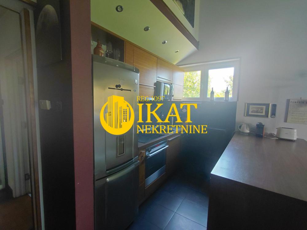 Slika 1 - Bulevar oslobođenja, Četvorosoban stan na prodaju, 136m2, 380.000€