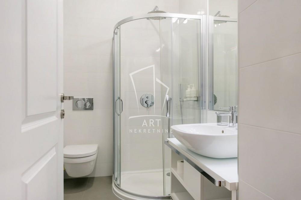 Slika 11 - Terazije, Petosoban stan za izdavanje, 123m2, 2.500€