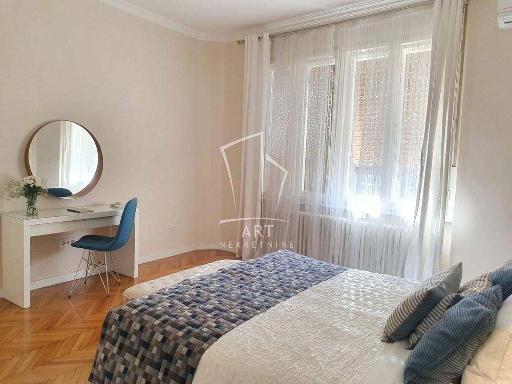 Slika 4 - Terazije, Petosoban stan za izdavanje, 123m2, 2.500€