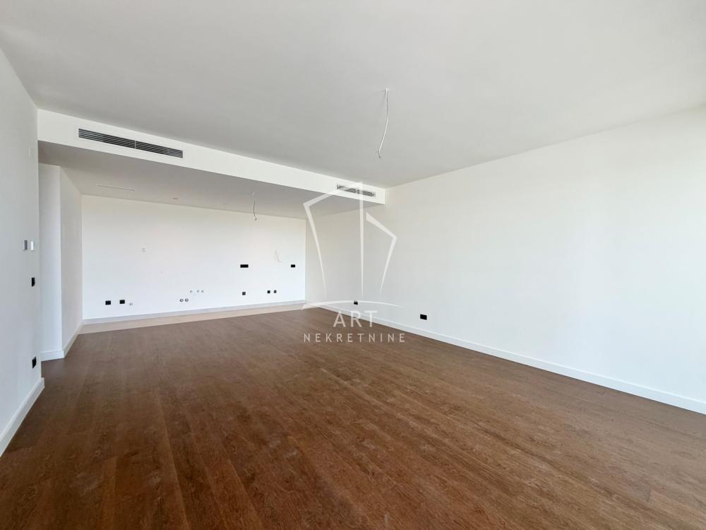 Slika 5 - Hercegovačka, Četvorosoban stan na prodaju, 150m2, 969.000€