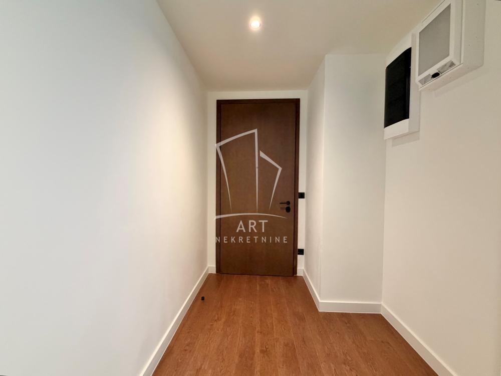 Slika 9 - Hercegovačka, Četvorosoban stan na prodaju, 150m2, 969.000€
