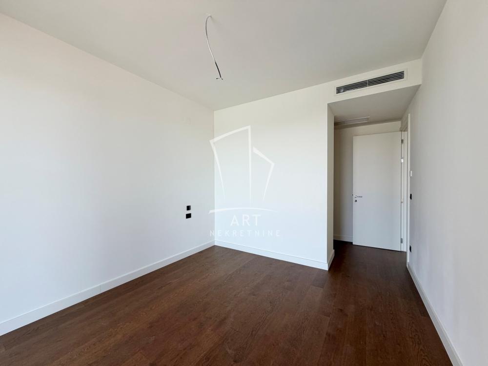 Slika 6 - Hercegovačka, Četvorosoban stan na prodaju, 150m2, 969.000€