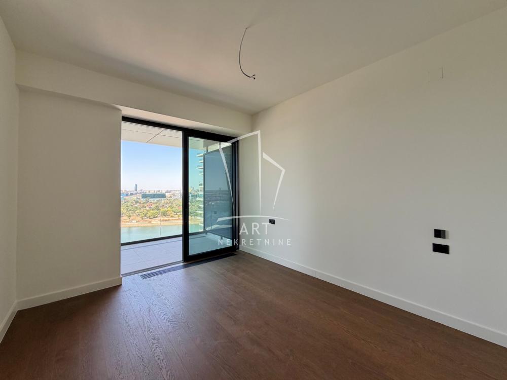 Slika 3 - Hercegovačka, Četvorosoban stan na prodaju, 150m2, 969.000€