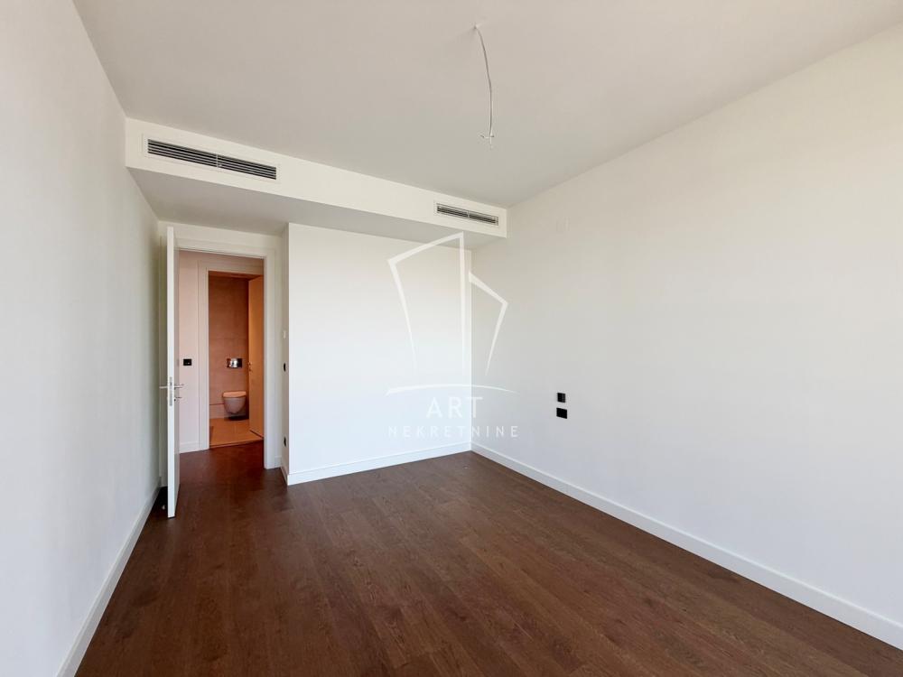 Slika 7 - Hercegovačka, Četvorosoban stan na prodaju, 150m2, 969.000€