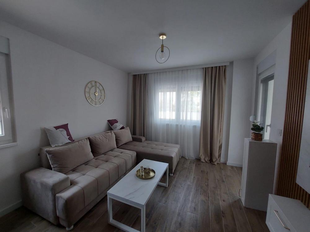Slika 1 - Trosoban stan za izdavanje, 55m2, 900€