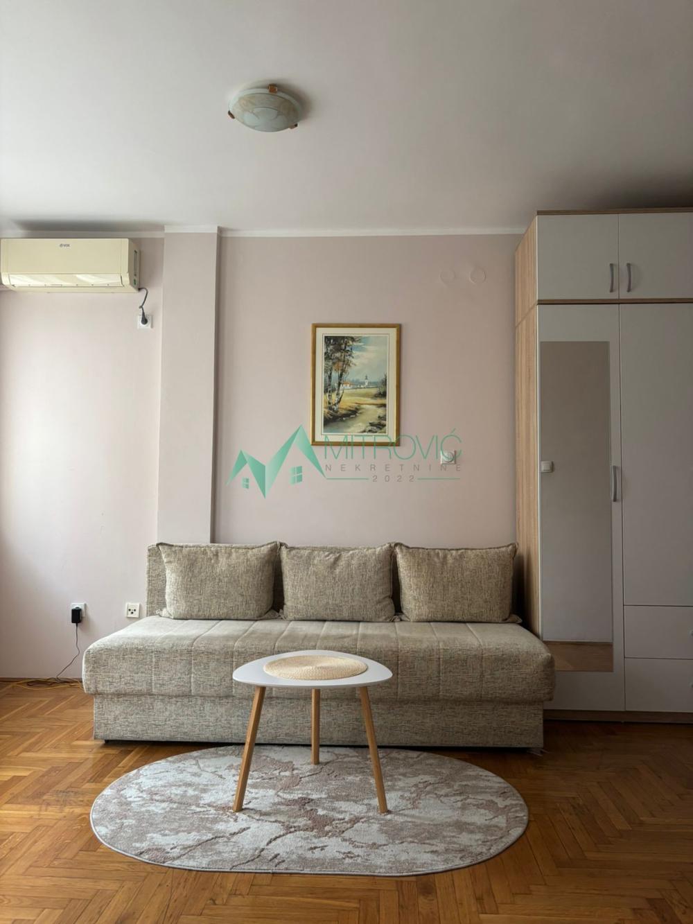 Slika 1 -  Stan za izdavanje, 30m2, 300€