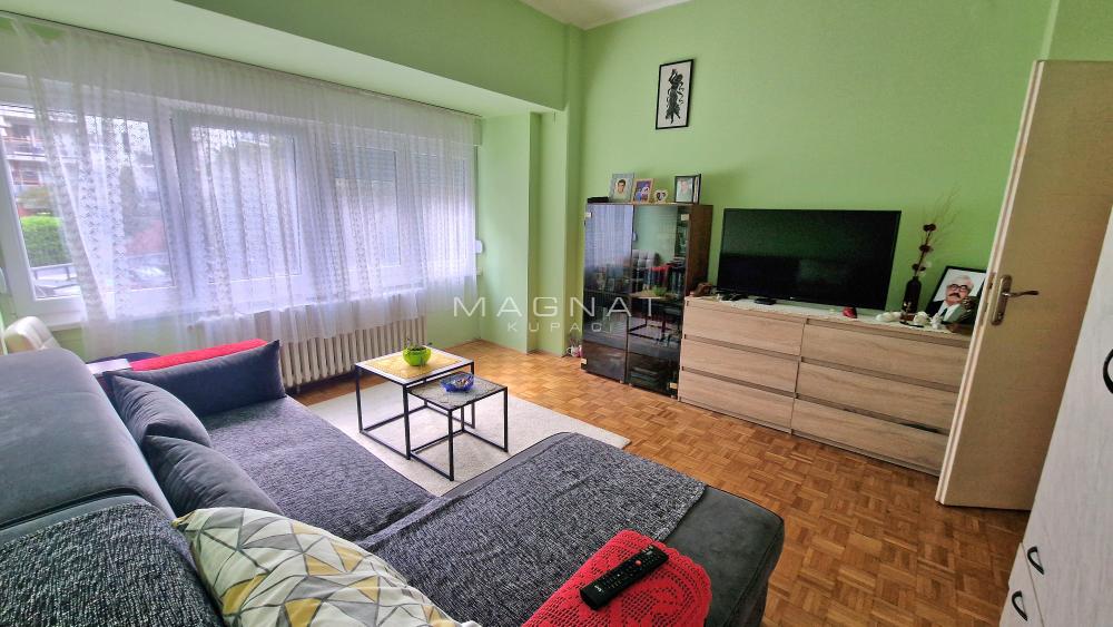 Slika 1 - Milentija Popovića, Dvoiposoban stan na prodaju, 59m2, 215.000€