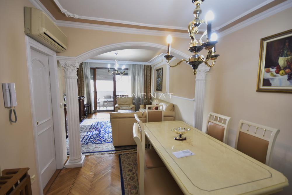 Slika 3 - Milovana Jankovića,  Kuća na prodaju, 225m2, 430.000€