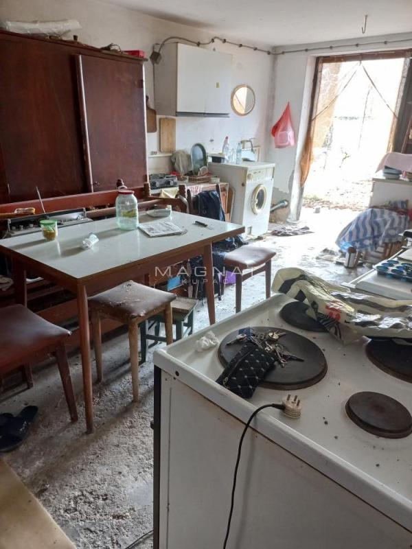 Slika 9 - Despota Stevana Lazarevića, Kuća na prodaju, 76m2, 40.000€