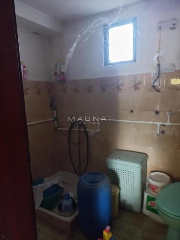 Slika 5 - Despota Stevana Lazarevića,  Kuća na prodaju, 76m2, 39.990€