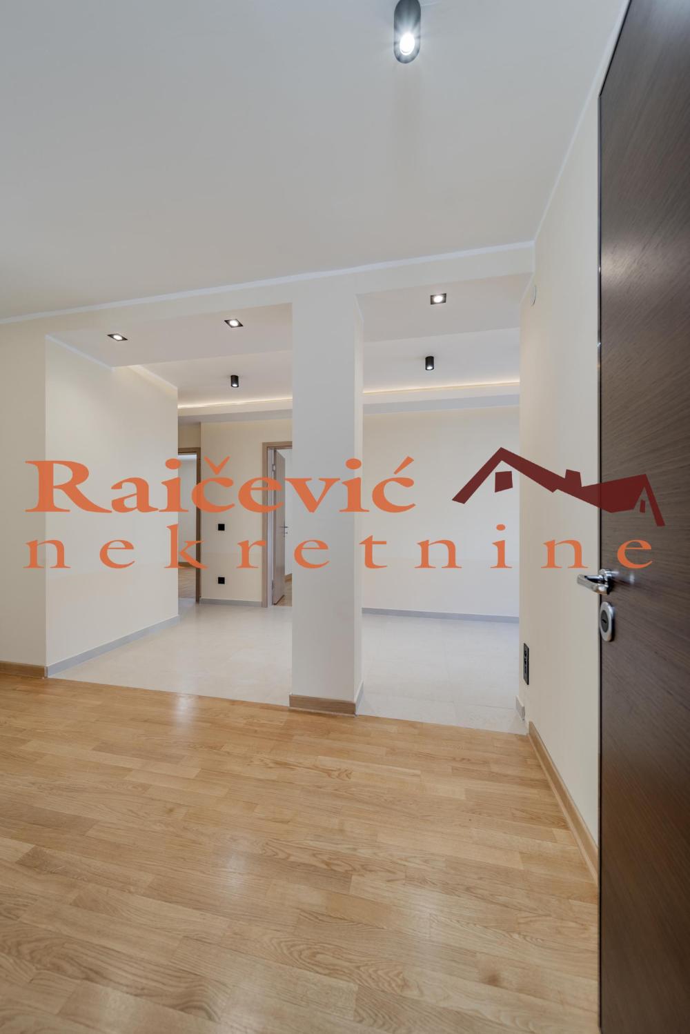 Slika 2 - Nikole Djurkovica, Četvoroiposoban stan na prodaju, 123m2, 381.300€