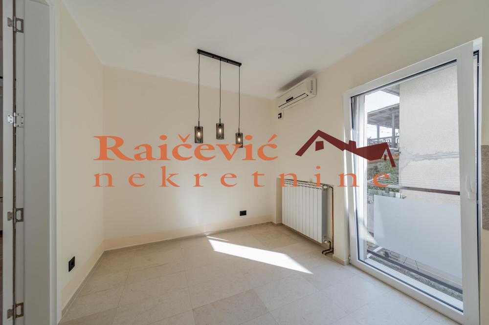 Slika 6 - Nikole Djurkovica, Četvoroiposoban stan na prodaju, 123m2, 381.300€