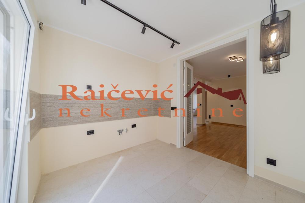 Slika 7 - Nikole Djurkovica, Četvoroiposoban stan na prodaju, 123m2, 381.300€