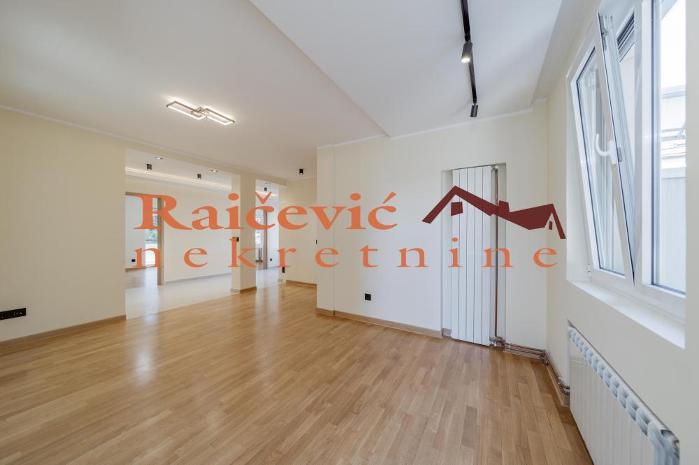 Glavna slika -Nikole Djurkovica, Četvoroiposoban stan na prodaju, 123m2, 381.300€