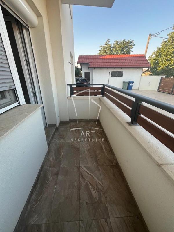Slika 10 - Cara Romanova, Trosoban stan za izdavanje, 85m2, 550€