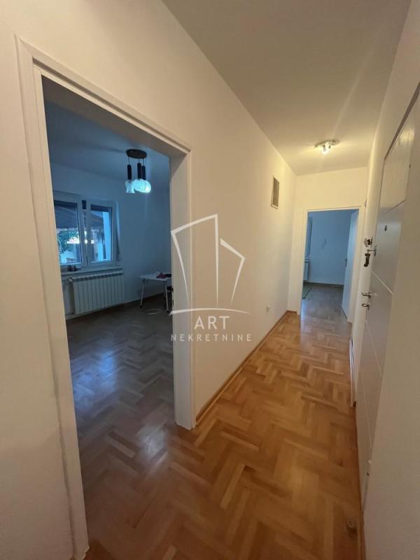 Slika 6 - Cara Romanova, Trosoban stan za izdavanje, 85m2, 550€