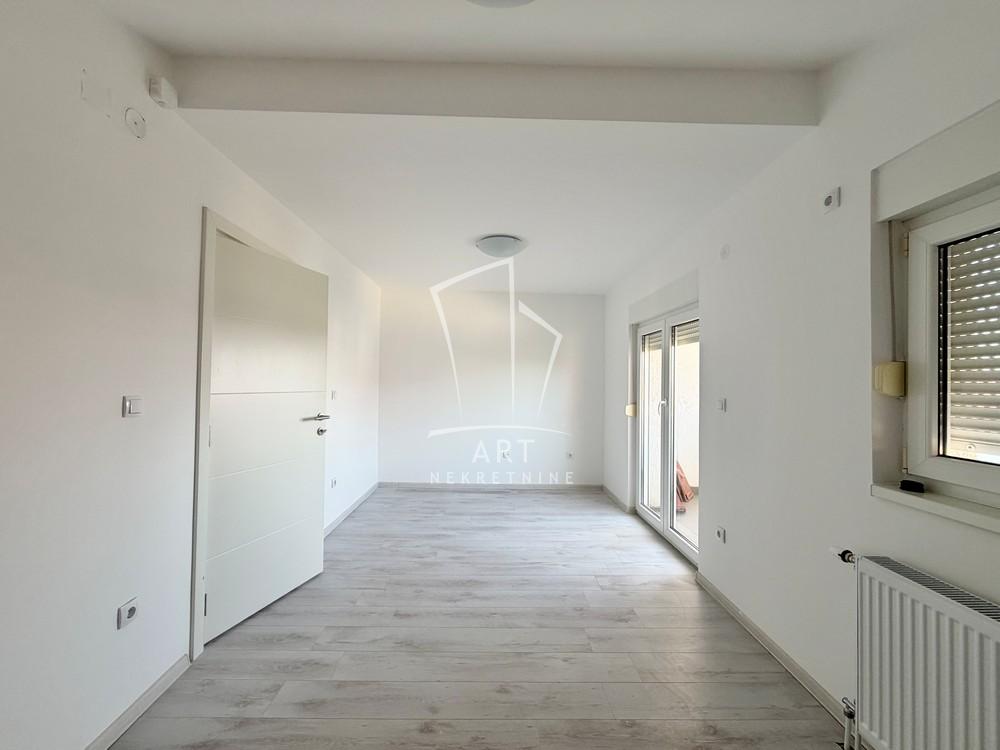 Slika 11 - Maje Dimitrijević,  Kuća za izdavanje, 106m2, 1.500€