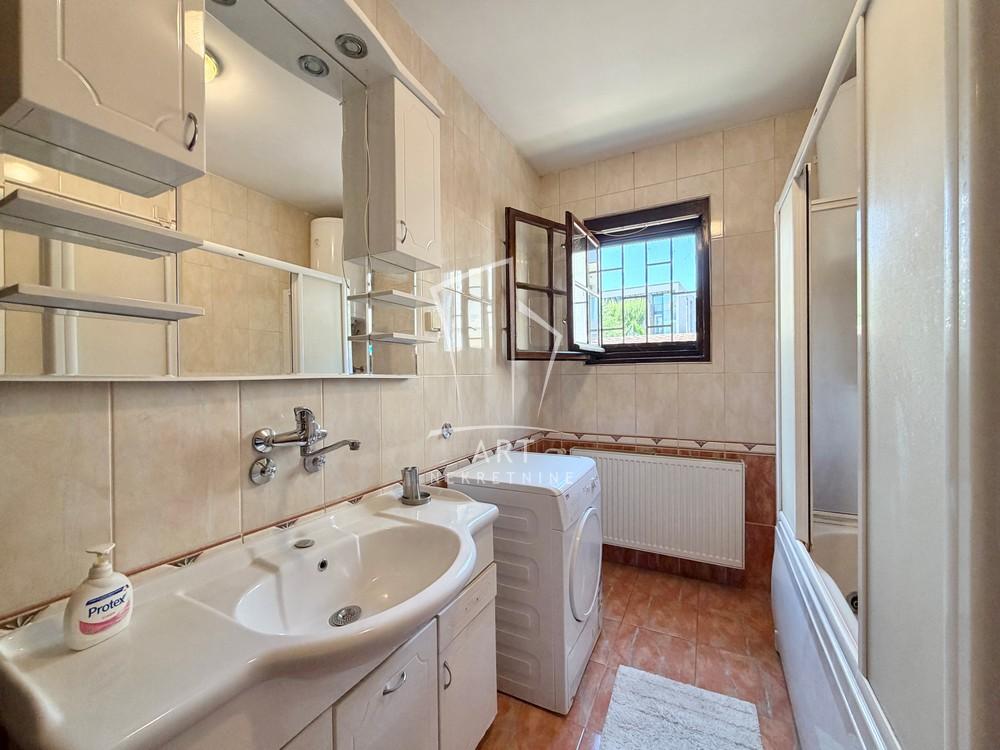 Slika 10 - Diane Budisavljević,  Kuća za izdavanje, 300m2, 2.300€