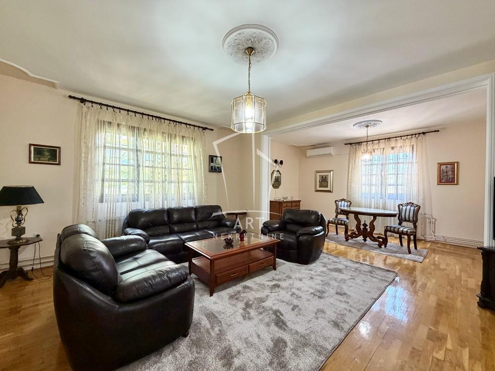 Slika 2 - Diane Budisavljević,  Kuća za izdavanje, 300m2, 2.300€