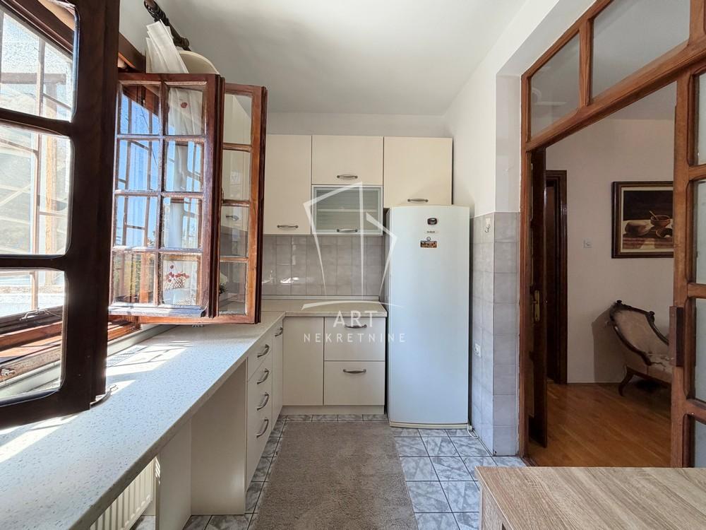 Slika 7 - Diane Budisavljević,  Kuća za izdavanje, 300m2, 2.300€