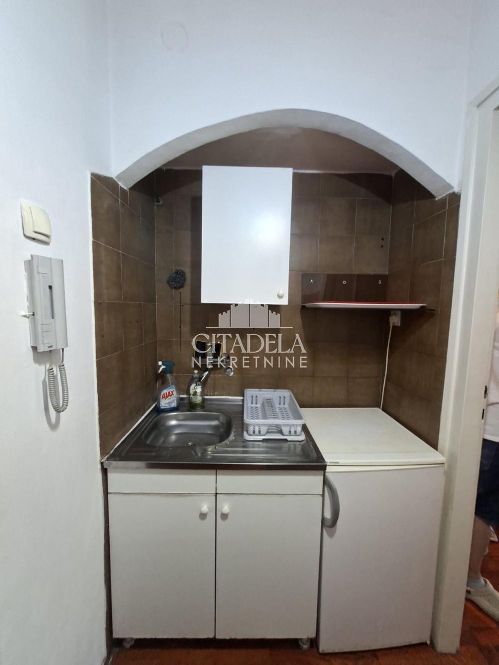 Slika 5 - Durmitorska,  Stan za izdavanje, 21m2, 500€