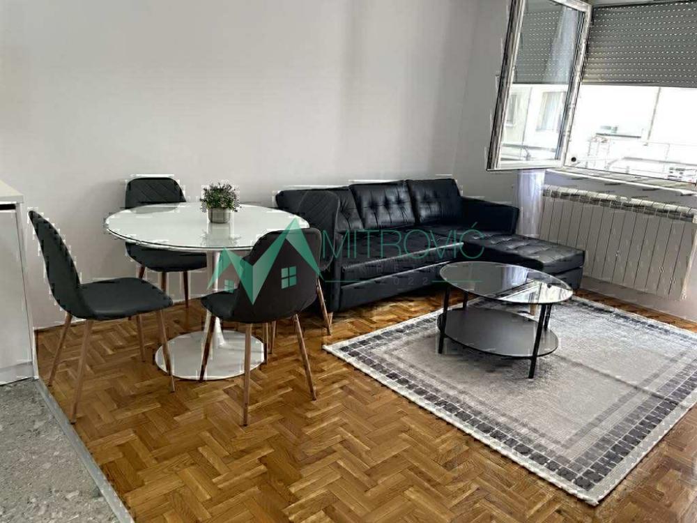Glavna slika -Jednoiposoban stan za izdavanje, 38m2, 400€