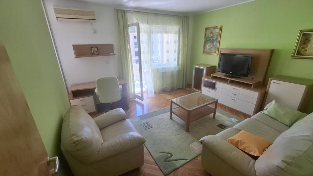 Glavna slika -Dvosoban stan za izdavanje, 56m2, 500€