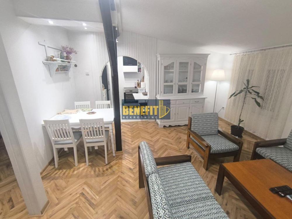 Glavna slika -Trosoban stan za izdavanje, 75m2, 800€