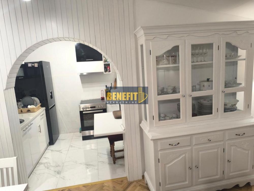 Slika 2 - Trosoban stan za izdavanje, 75m2, 800€