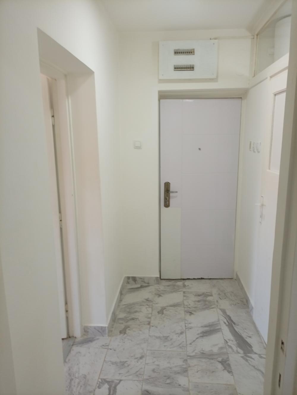 Slika 1 - Jednosoban stan za izdavanje, 33m2, 200€