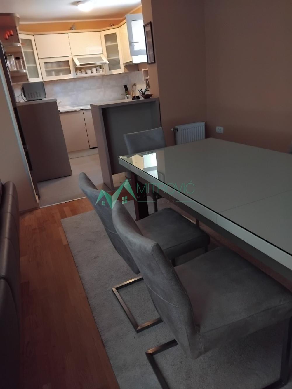 Slika 3 - Troiposoban stan za izdavanje, 100m2, 850€