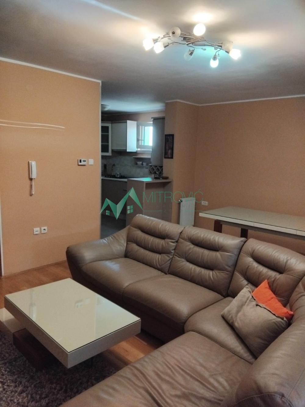 Slika 1 - Troiposoban stan za izdavanje, 100m2, 850€