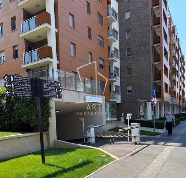 Slika 10 - Uroša Martinovića, Trosoban stan za izdavanje, 86m2, 1.400€