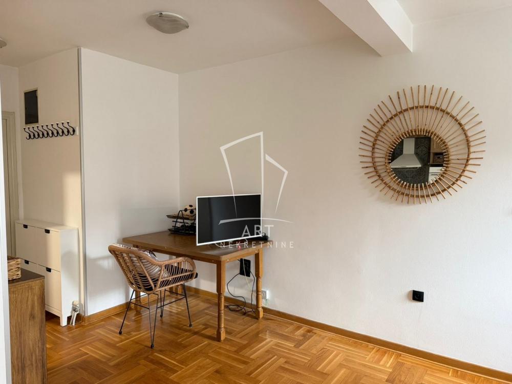 Slika 7 - Dr Velizara Kosanovića, Jednoiposoban stan za izdavanje, 41m2, 700€