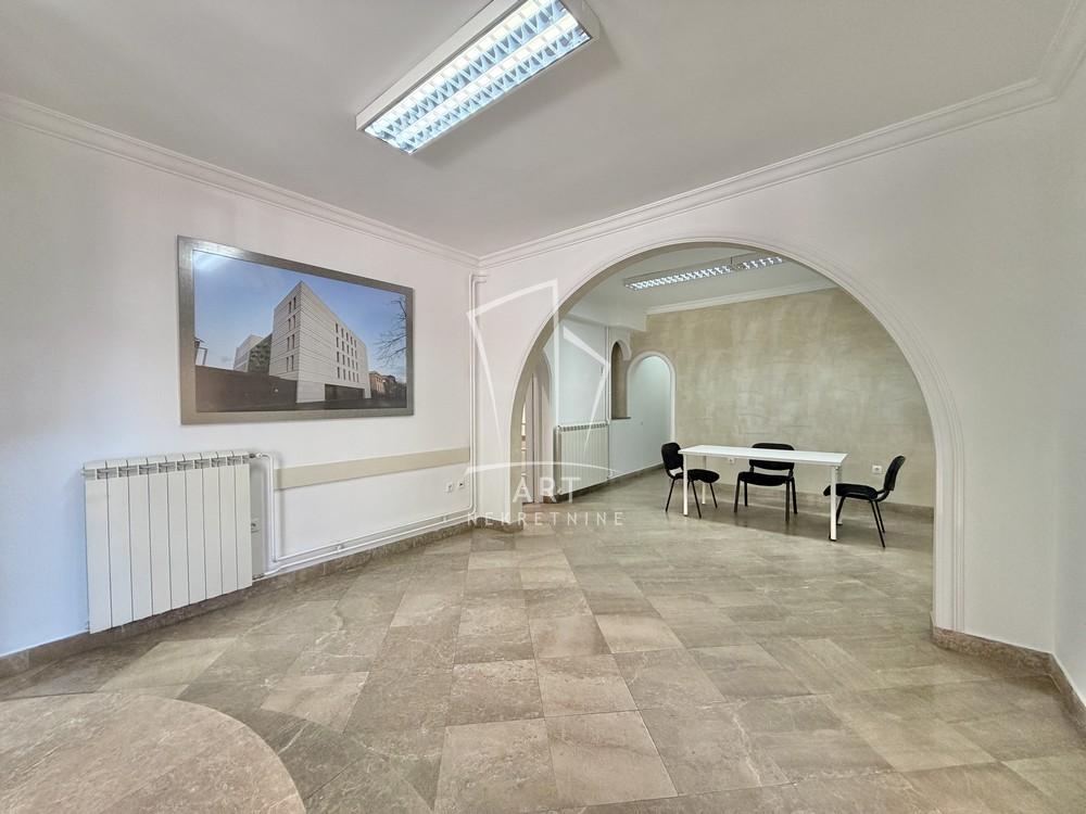 Slika 1 - Kneza Miloša,  Lokal na prodaju, 36m2, 155.500€