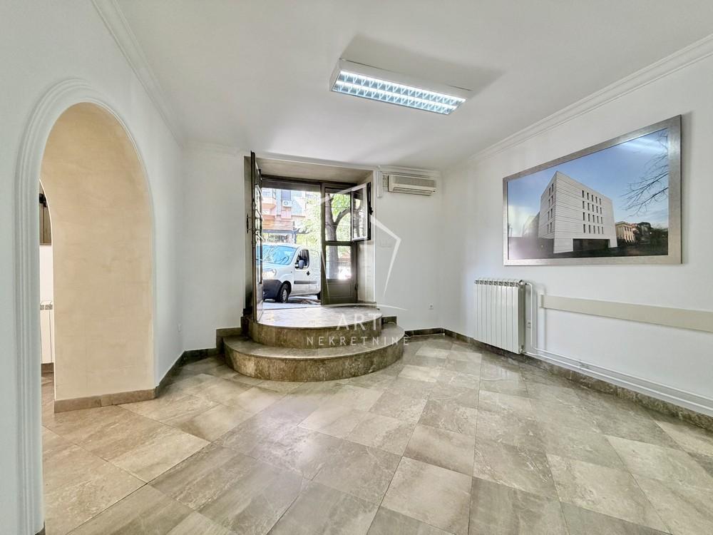 Slika 3 - Kneza Miloša,  Lokal na prodaju, 36m2, 155.500€