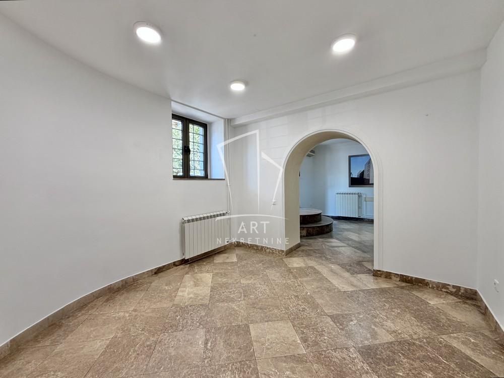 Slika 4 - Kneza Miloša,  Lokal na prodaju, 36m2, 155.500€