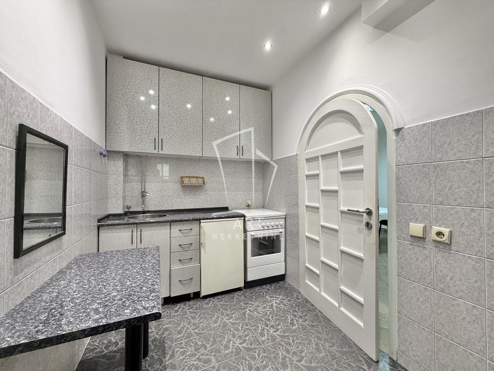 Slika 6 - Kneza Miloša,  Lokal na prodaju, 36m2, 155.500€