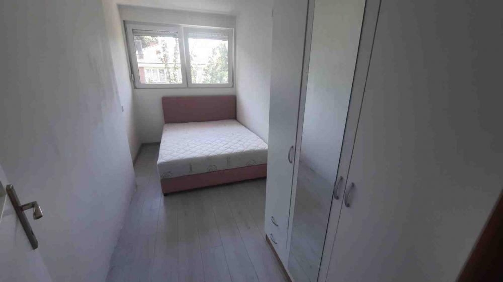 Slika 4 - Petra Jovovića, Dvoiposoban stan za izdavanje, 48m2, 450€
