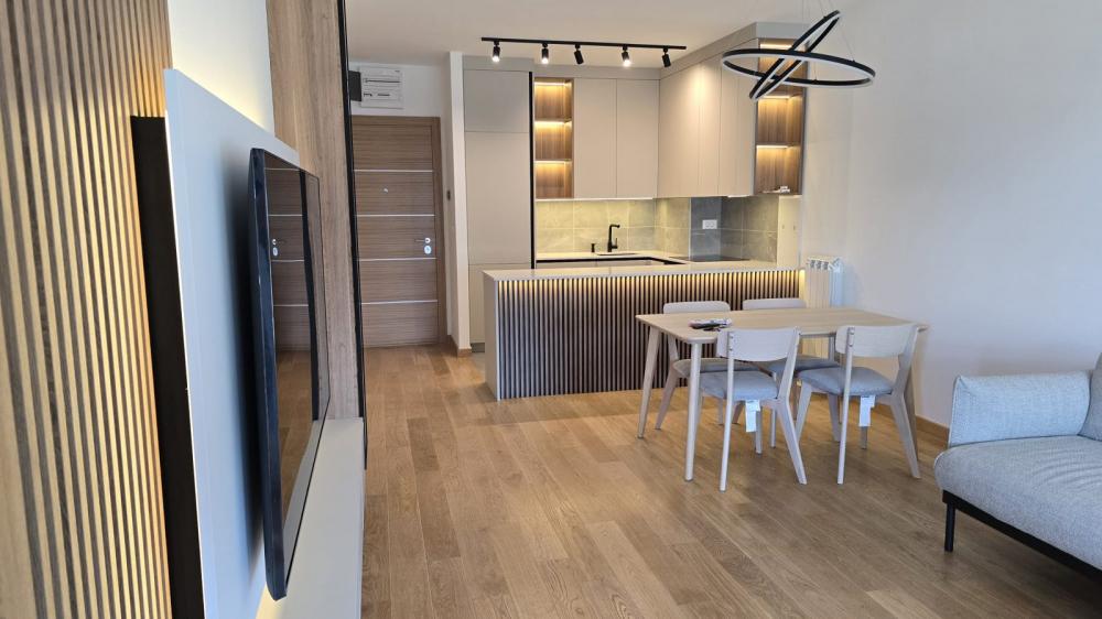 Slika 1 - Tadije Sondermajera, Dvosoban stan za izdavanje, 58m2, 1.200€