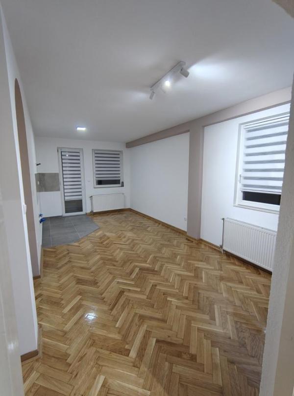 Glavna slika -Jednoiposoban stan na prodaju, 40m2, 130.000€