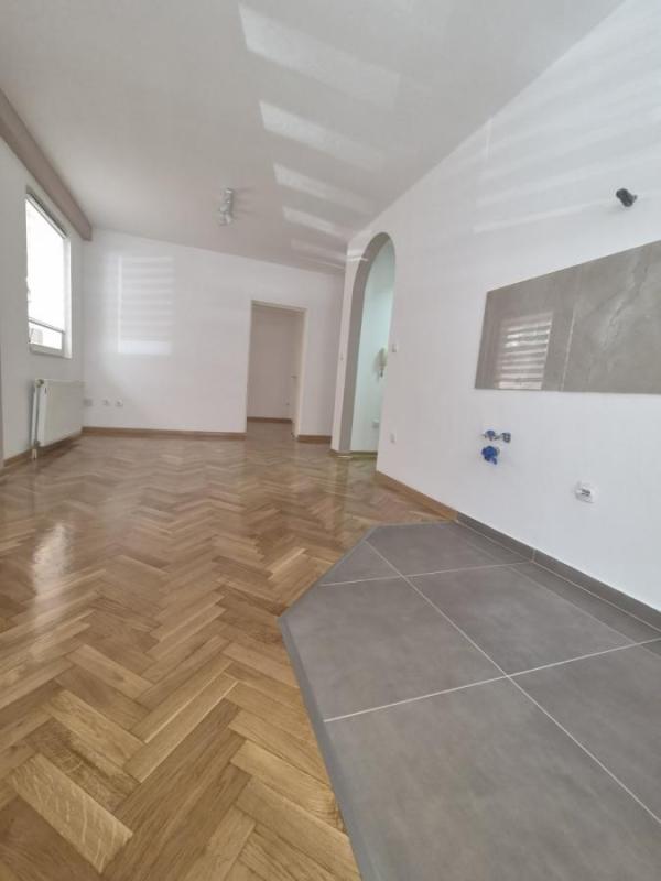 Slika 4 - Jednoiposoban stan na prodaju, 40m2, 130.000€