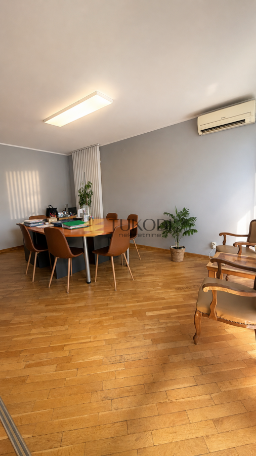 Glavna slika -Dvoiposoban stan za izdavanje, 70m2, 800€