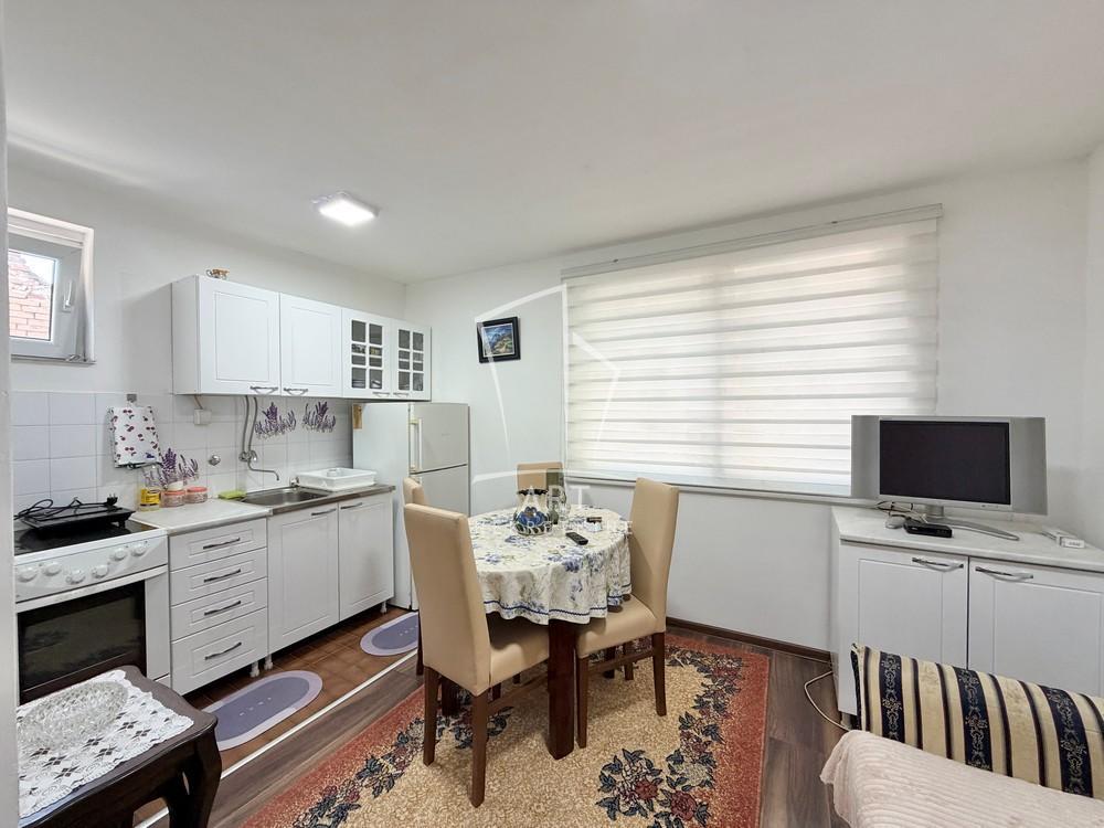 Glavna slika -Dragoslava Srejovića,  Kuća za izdavanje, 38m2, 400€