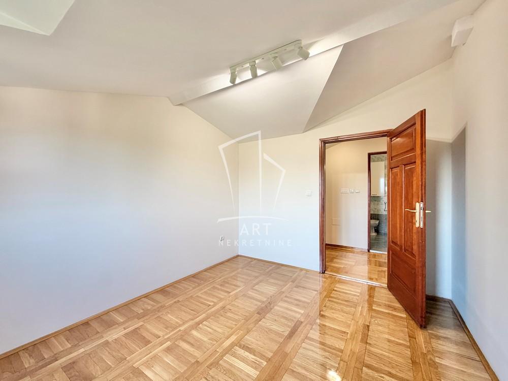 Slika 2 - Ružićeva, Petosoban stan za izdavanje, 197m2, 1.800€