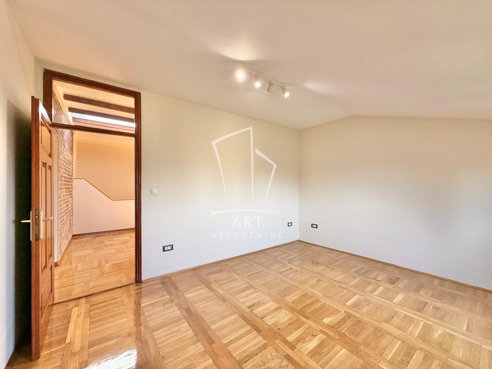 Slika 1 - Ružićeva, Petosoban stan za izdavanje, 197m2, 1.800€