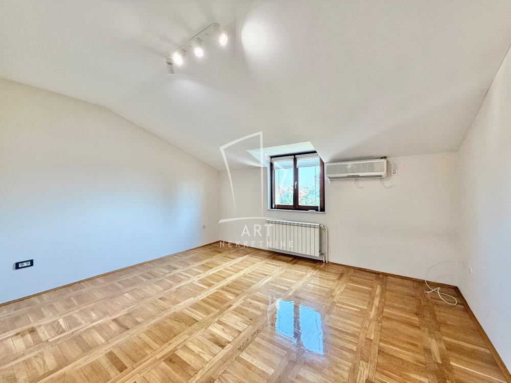 Slika 4 - Ružićeva, Petosoban stan za izdavanje, 197m2, 1.800€
